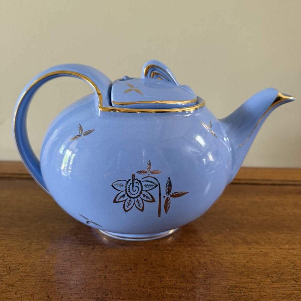 1940's HALL USA POTTERY 6 Cup TEAPOT  0749 CADET BLUE GOLD HOOK LID